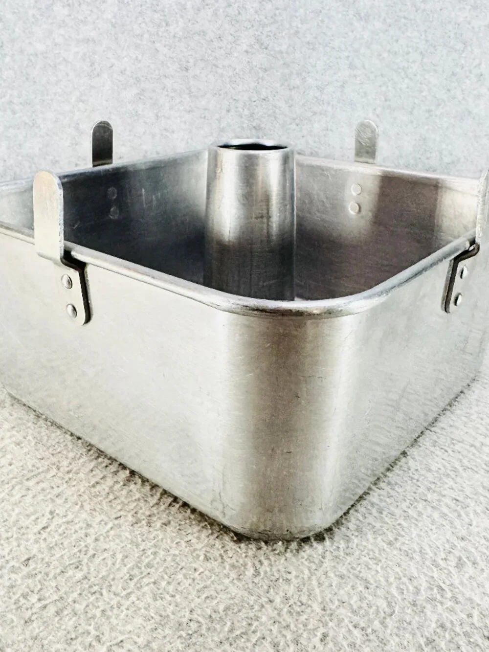 MIRRO 5395M Square Angel Food Cake Pan 9x9x4 Aluminum USA Vintage Cooling Legs